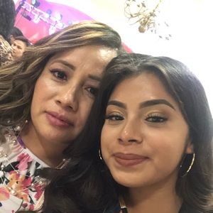 Meet your Posher, Rebeca